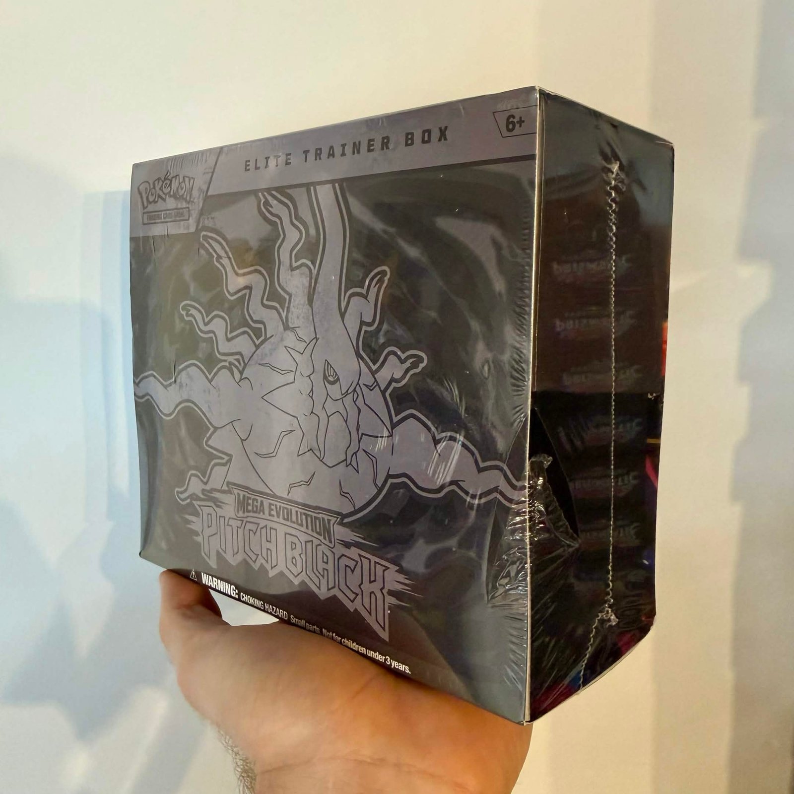 Pokémon: Pitch Black Elite Trainer Box (Rip Grade / Box Wear) - Image 2